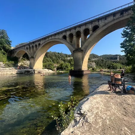 Maison Florence בית אירוח *